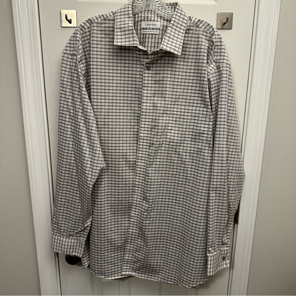 Calvin Klein Men's Grid Pattern Shirt - Burgundy and White 2XL